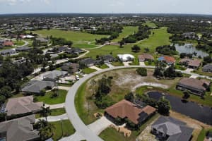17 MEDALIST WAY, ROTONDA WEST, FL 33947 - MLS#MFRD6143278
