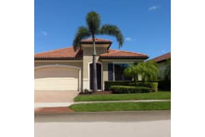 23841 Waverly Cir, VENICE