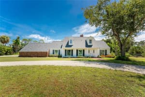 1120 Larchmont Dr, ENGLEWOOD