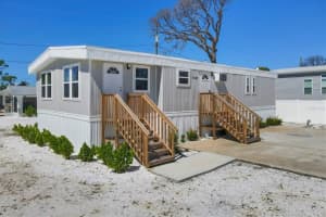 3280 HOLLY AVENUE, ENGLEWOOD, FL 34224 - MLS#MFRD6143580