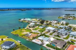 1915 PENNSYLVANIA AVENUE, ENGLEWOOD, FL 34224 - MLS#MFRD6143582