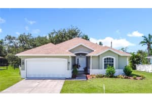 35 Mark Twain Ln, ROTONDA WEST