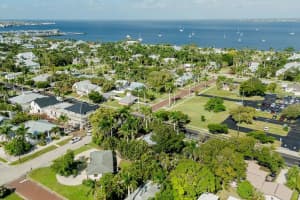 521 OLYMPIA AVENUE, PUNTA GORDA, FL 33950 - MLS#MFRD6144037
