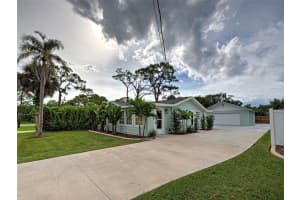 415 Yale St, ENGLEWOOD