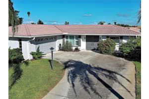 7 Old Trail Rd, ENGLEWOOD