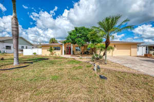 1962 ARKANSAS AVENUE, ENGLEWOOD, FL 34224 - MLS#MFRD6144227