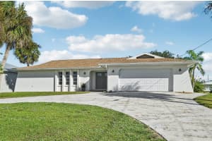 560 SANDLOR DRIVE, ENGLEWOOD, FL 34223 - MLS#MFRD6144309