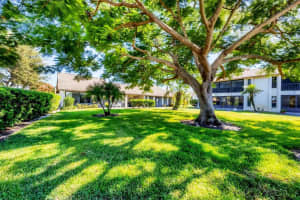 1750 LAKE PLACE, VENICE, FL 34293 - MLS#MFRD6144379