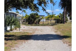 3235 HOLLY AVENUE, ENGLEWOOD, FL 34224 - MLS#MFRD6144564