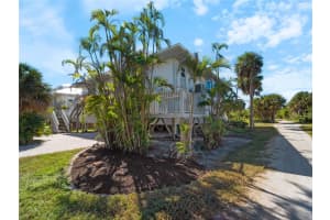 7104 PALM ISLAND DRIVE, PLACIDA, FL 33946 - MLS#MFRD6144591