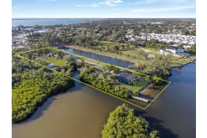 300 BAY HEIGHTS AVENUE, ENGLEWOOD, FL 34223 - MLS#MFRD6144801