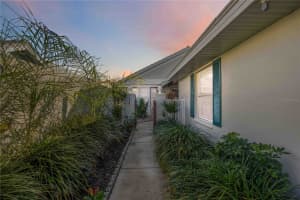 805 HARRINGTON LAKE DRIVE, VENICE, FL 34293 - MLS#MFRD6144959