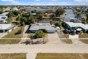 105 COUSLEY DRIVE, PORT CHARLOTTE, FL 33952 - MLS#MFRD6144973
