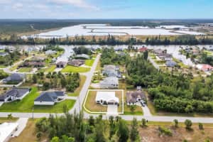 15117 LYNEBURG AVENUE, PORT CHARLOTTE, FL 33981 - MLS#MFRD6145177