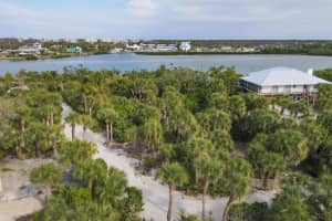 6 POINT WAY, PLACIDA, FL 33946 - MLS#MFRD6145627