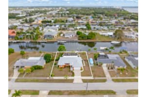 125 BALDWIN COURT, PORT CHARLOTTE, FL 33952 - MLS#MFRD6145646