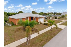 125 BALDWIN COURT, PORT CHARLOTTE, FL 33952 - MLS#MFRD6145646