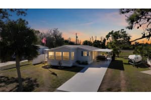 2988 Bourbon St, ENGLEWOOD