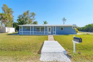 9080 Griggs Rd, ENGLEWOOD