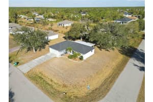 5084 WHITE AVENUE, PORT CHARLOTTE, FL 33981 - MLS#MFRD6145982