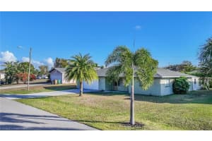 158 26TH STREET, CAPE CORAL, FL 33904 - MLS#MFRD6146006