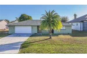158 26TH STREET, CAPE CORAL, FL 33904 - MLS#MFRD6146006