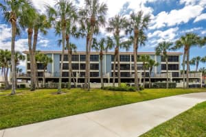 1551 Beach Rd #202, ENGLEWOOD