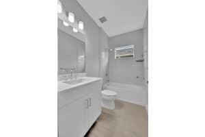 10182 CRYSTAL ISLE CIRCLE, SARASOTA, FL 34241 - MLS#MFRD6146303