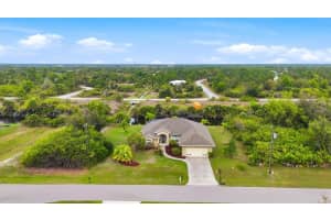 300 Baytree Dr, ROTONDA WEST