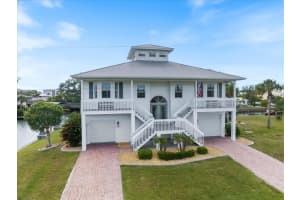 9181 Lake Dr, ENGLEWOOD