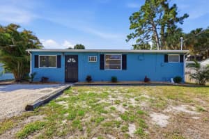 555 Artists Ave, ENGLEWOOD