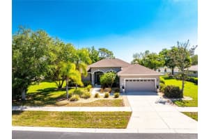 872 Clear Lake Dr, ENGLEWOOD