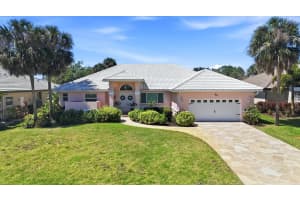 10 Arlington Dr, PLACIDA