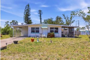 436 Sunset Dr, ENGLEWOOD