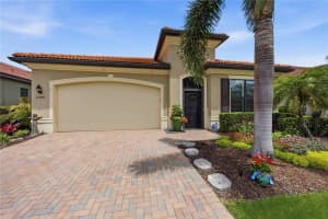 23841 Waverly Cir, VENICE