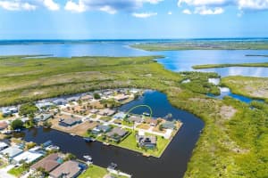 4195 SURFSIDE COURT, PORT CHARLOTTE, FL 33948 - MLS#MFRD6147456