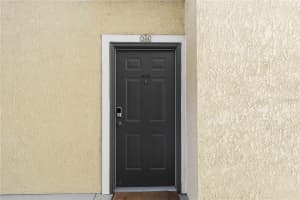 10201 COURTNEY PALMS BOULEVARD, TAMPA, FL 33619 - MLS#MFRD6147473