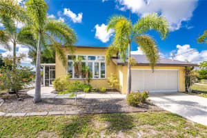 2532 DIXON TERRACE, PORT CHARLOTTE, FL 33981 - MLS#MFRD6147518