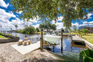 2532 DIXON TERRACE, PORT CHARLOTTE, FL 33981 - MLS#MFRD6147518