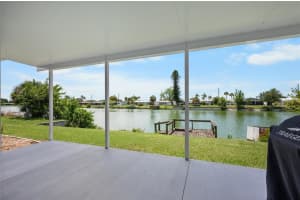 524 NEPONSIT DRIVE, VENICE, FL 34293 - MLS#MFRD6147622