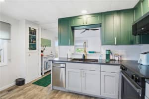 5402 CHATEAU LANE, BRADENTON, FL 34207 - MLS#MFRD6147675