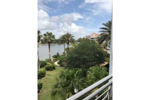 102 Yacht Harbor Dr, Palm Coast, FL 32137, Sold 01/26/21
