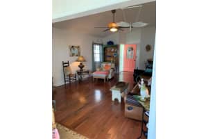 6 Nantucket Dr, Palm Coast, FL 32137, Sold 05/13/22