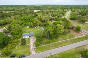 2 Walnut Ct, Ormond Beach, FL 32174, Sold 06/30/22