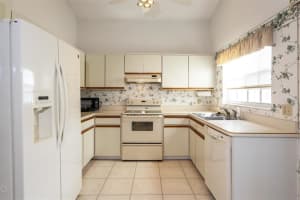 18 MEDFORD DR, PALM COAST, FL 32137 Sold 05/08/23