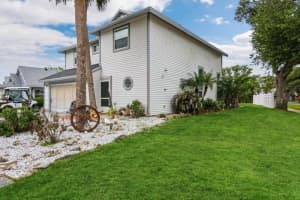 2 Avalon Ln