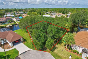 8 CHESAPEA COURT, PALM COAST, FL 32137 Sold 01/10/25