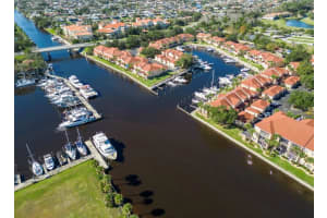 4 MARINA POINT PLACE, PALM COAST, FL 32137 Sold 02/02/24