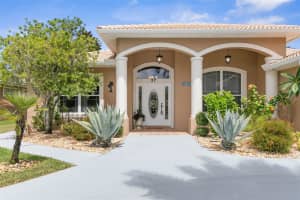 27 FAIRBANK LANE, PALM COAST, FL 32137 Sold 10/21/24