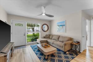 811 E 11TH AVE, NEW SMYRNA BEACH, FL 32169 Sold 10/24/24